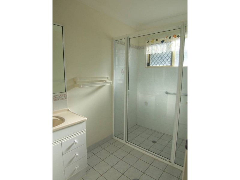 6 Fishtail St., Kirwan QLD 4817