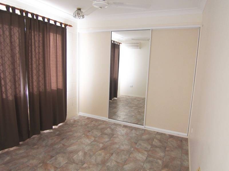 6 Fishtail St., Kirwan QLD 4817