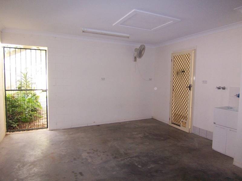 6 Fishtail St., Kirwan QLD 4817