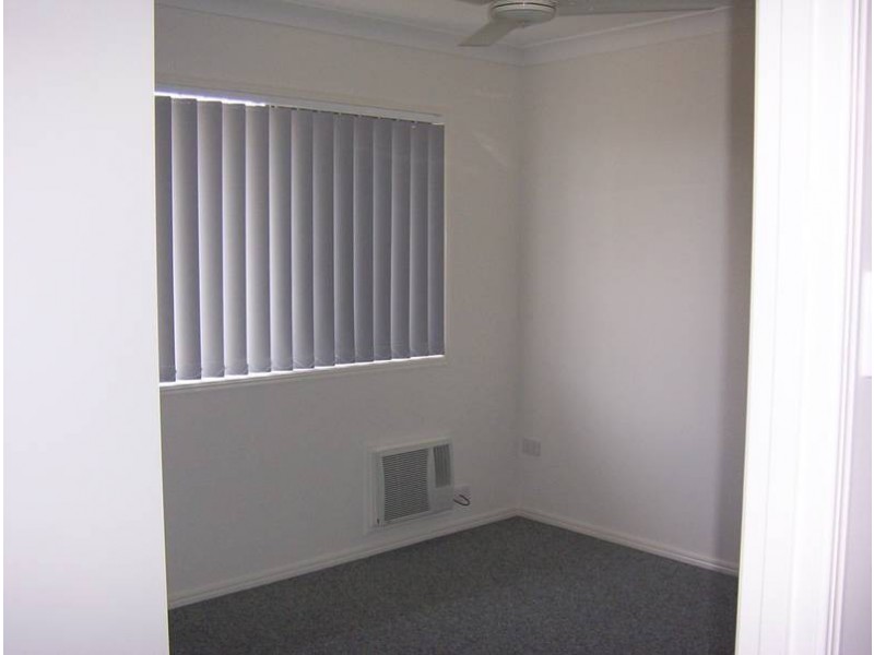 8 Moor Court, Kelso QLD 4815