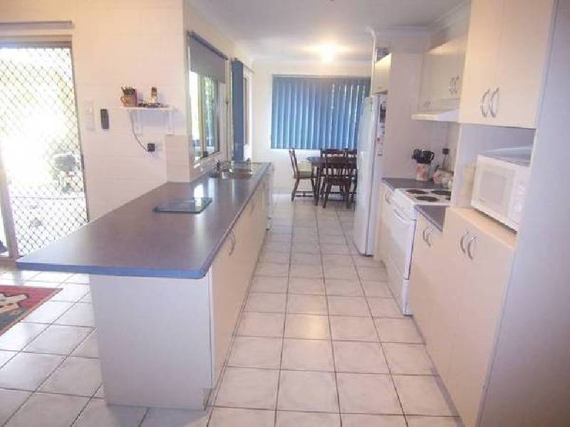 2 Riovista Way, Kirwan QLD 4817