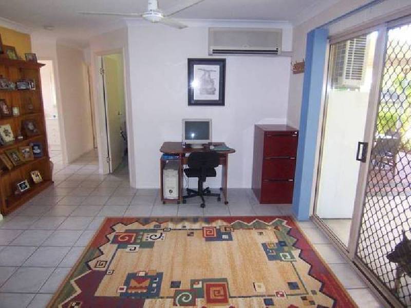 2 Riovista Way, Kirwan QLD 4817