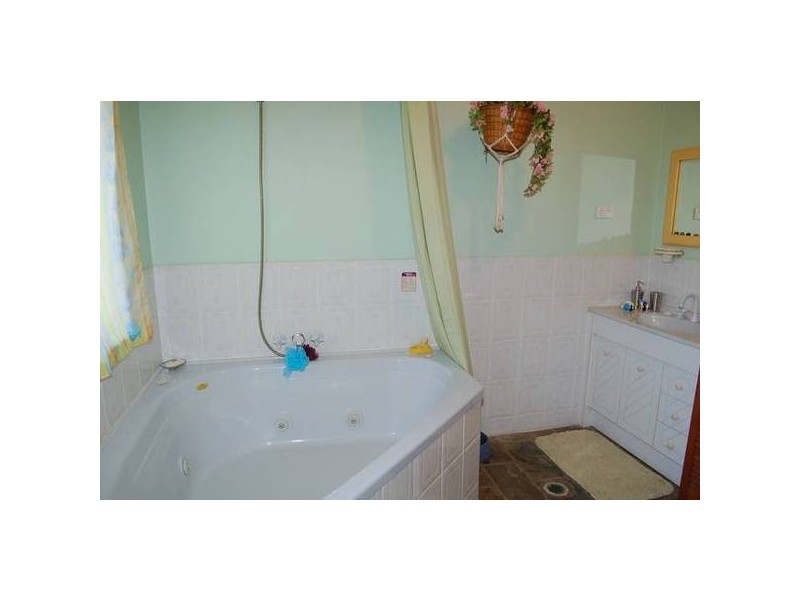 Oldenburg Place, Kelso QLD 4815