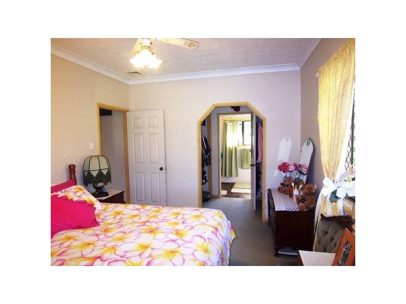 6. Oldenburg Place, Kelso QLD 4815