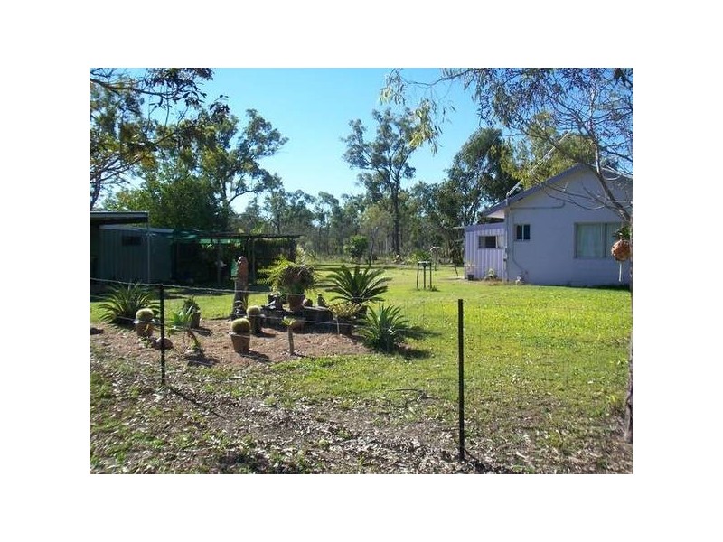 9 Holstein St., Black River QLD 4818