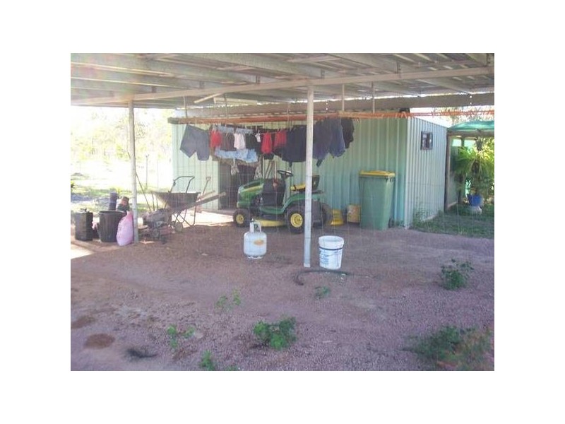 9 Holstein St., Black River QLD 4818