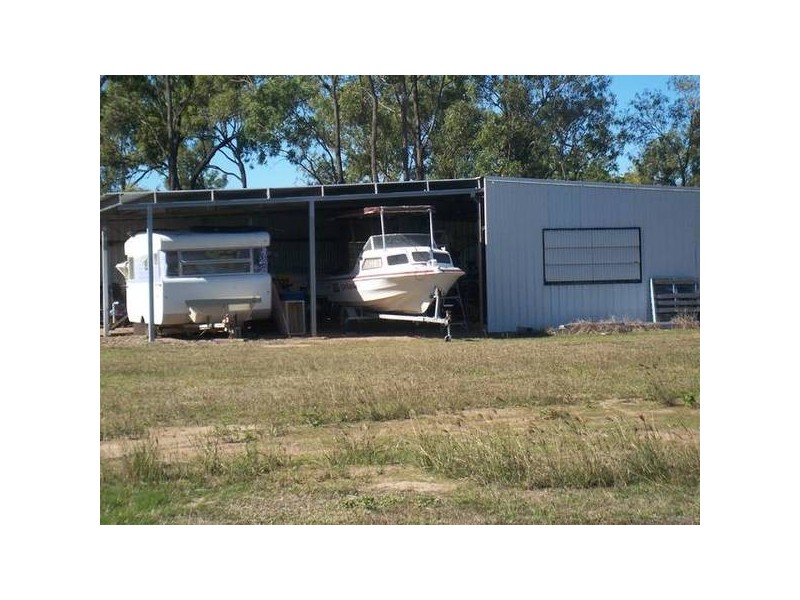 9 Holstein St., Black River QLD 4818
