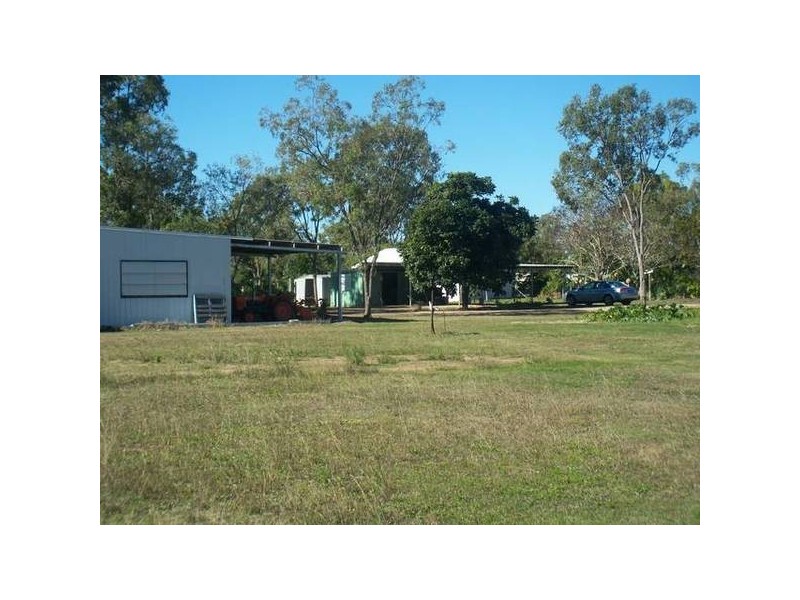 9 Holstein St., Black River QLD 4818