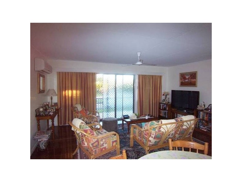 Carlisle St., Cranbrook QLD 4814