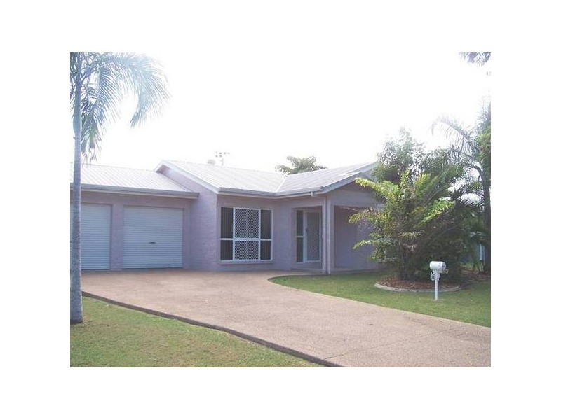 Sandstone Dve., Kirwan QLD 4817