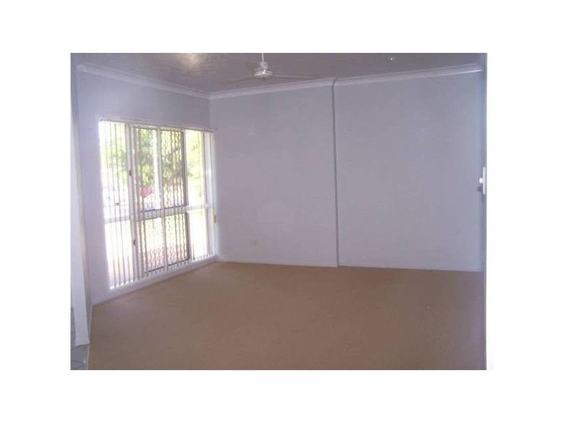 Sandstone Dve., Kirwan QLD 4817