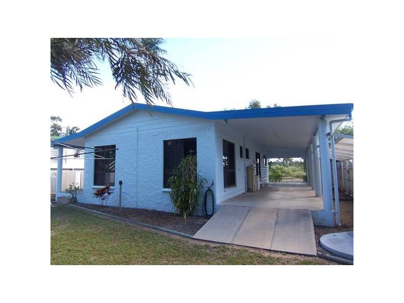 Frank Randall Dve., Cungulla QLD 4816