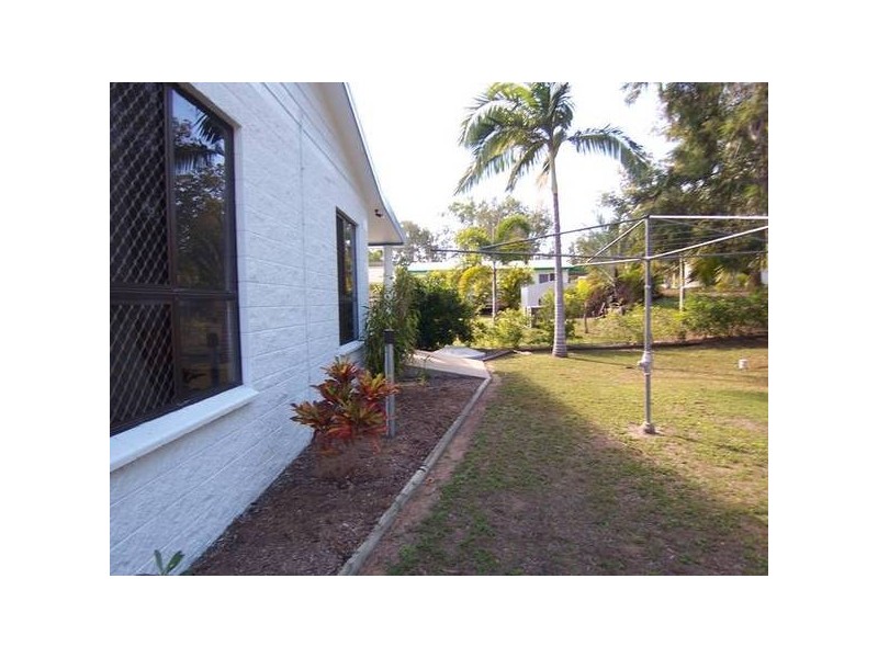 Frank Randall Dve., Cungulla QLD 4816