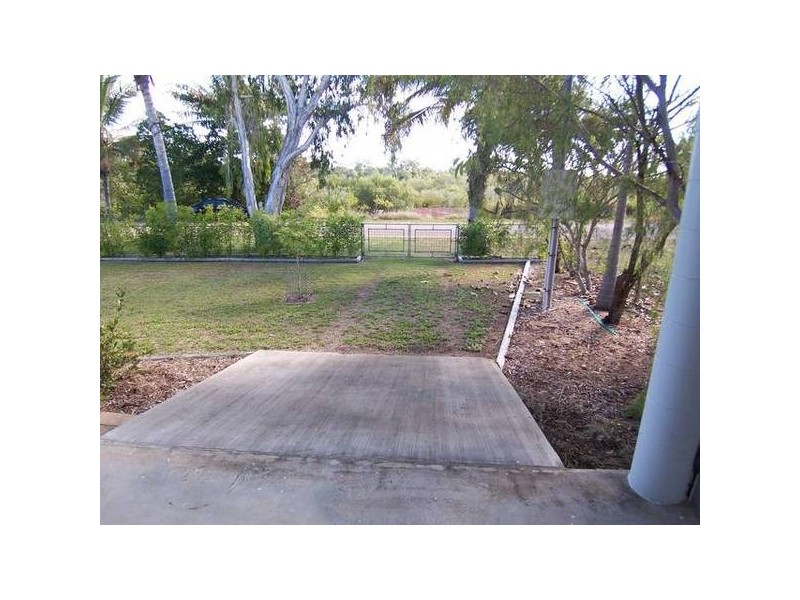 Frank Randall Dve., Cungulla QLD 4816