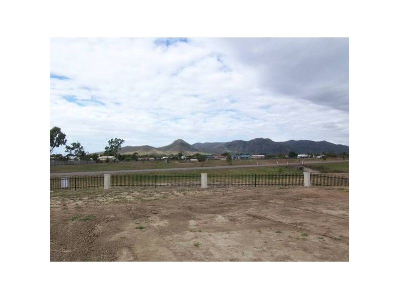 25 – 43 South Beck Rd., Rasmussen QLD 4815
