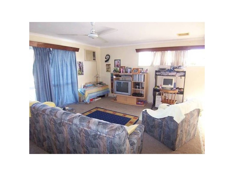 52 Lanark St., Kirwan QLD 4817