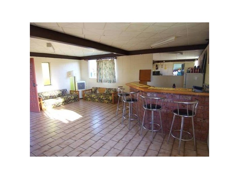 52 Lanark St., Kirwan QLD 4817