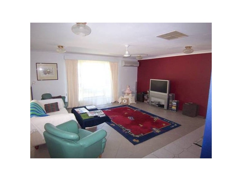 11 Oriole Ct., Kirwan QLD 4817