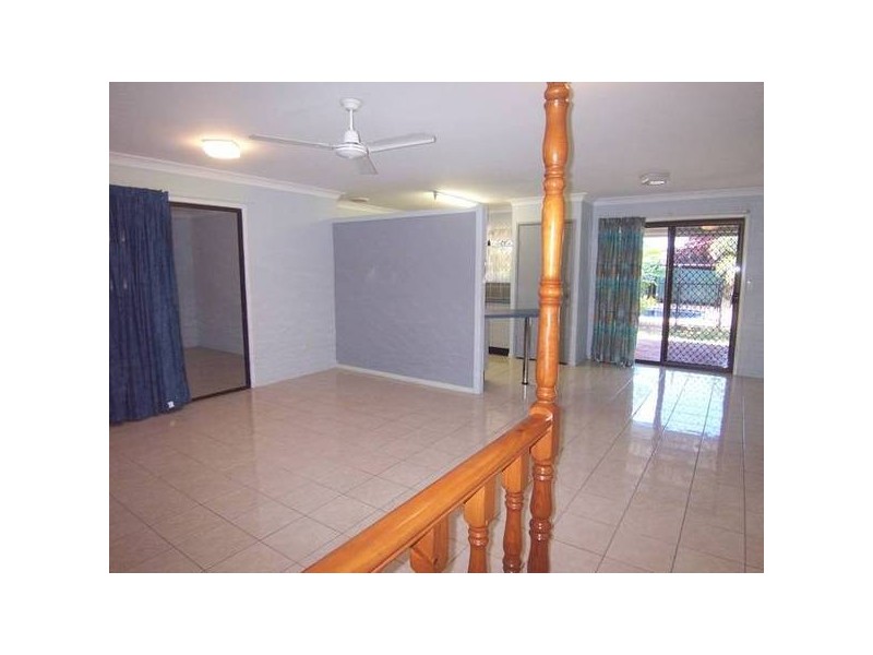 8 Courtney Street, Cranbrook QLD 4814