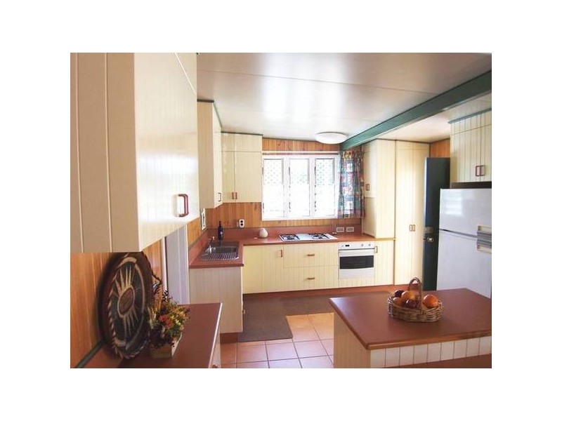 45 Hammett St., Currajong QLD 4812