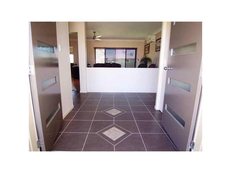 16 Bronco Court, Kelso QLD 4815