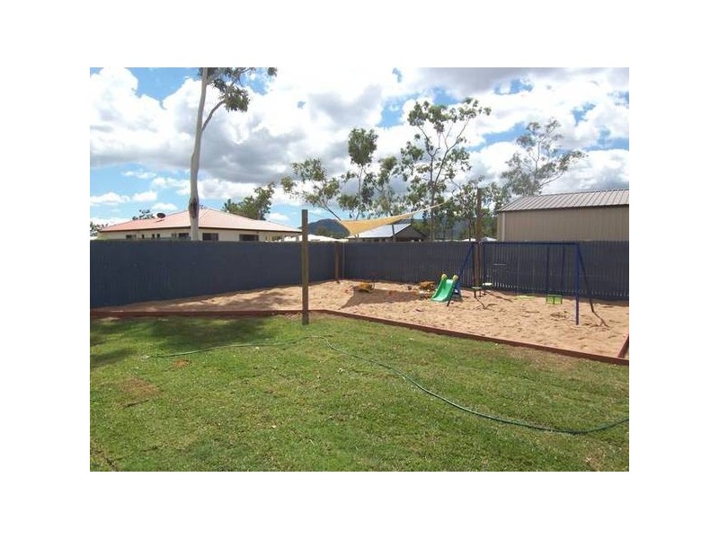 16 Bronco Court, Kelso QLD 4815