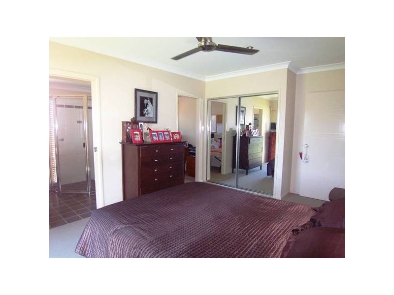 16 Bronco Court, Kelso QLD 4815