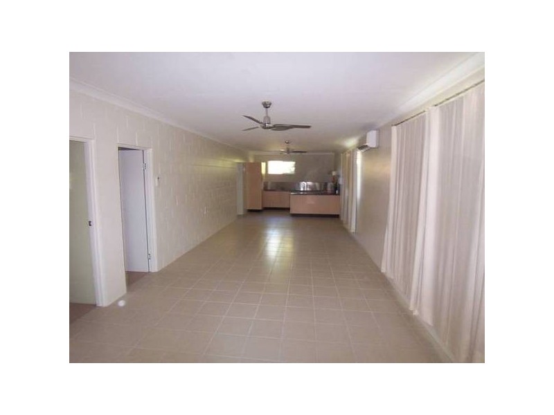 212 Pinnacle Drive, Rasmussen QLD 4815