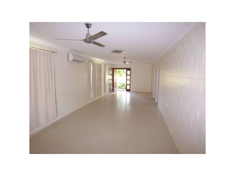 212 Pinnacle Drive, Rasmussen QLD 4815