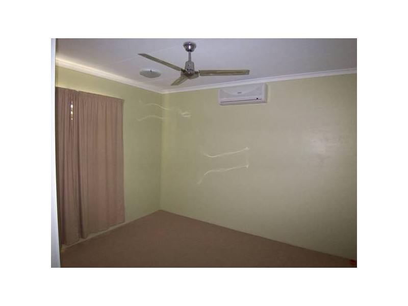 212 Pinnacle Drive, Rasmussen QLD 4815