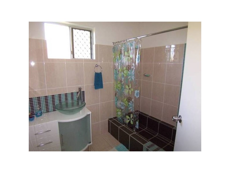 212 Pinnacle Drive, Rasmussen QLD 4815