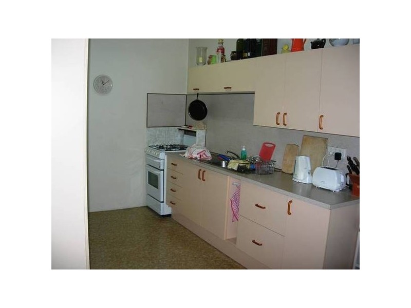 48 Camp St., Mundingburra QLD 4812