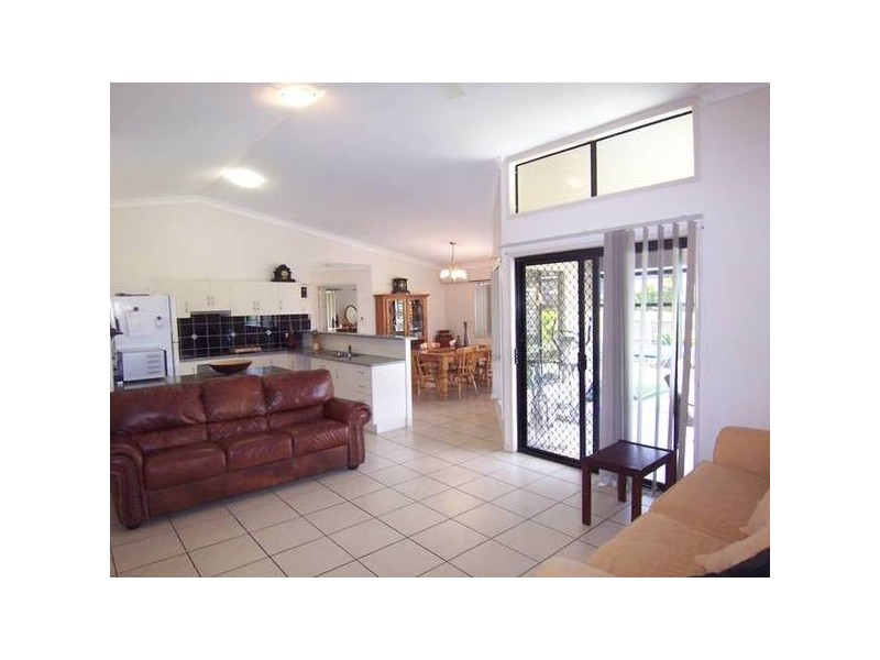 12 Elton Drive, Kelso QLD 4815