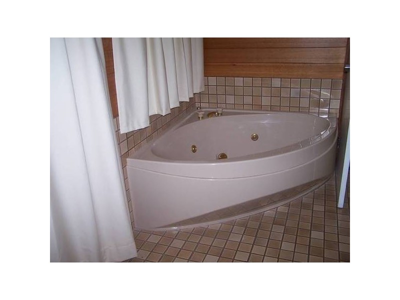 1256 Riverway Dve., Kelso QLD 4815