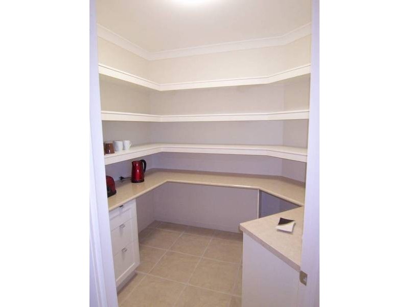 44 Sandplover Cct. Kalynda Chase, Kirwan QLD 4817