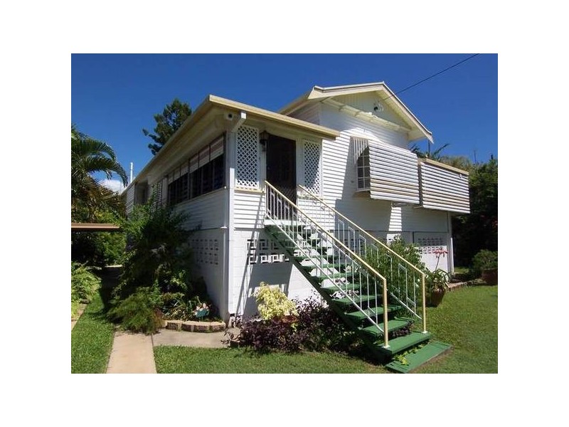 4 James Street, West End QLD 4810