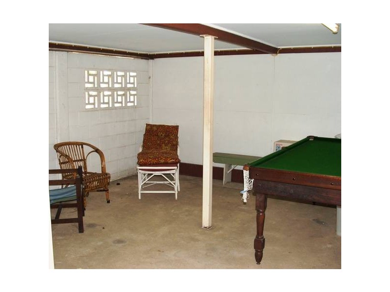 4 James Street, West End QLD 4810