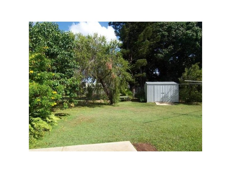 4 James Street, West End QLD 4810