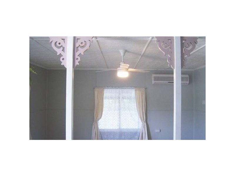 6 Miles Ave., Kelso QLD 4815