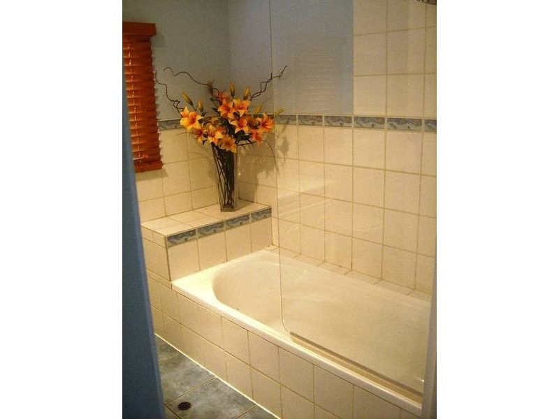 6 Miles Ave., Kelso QLD 4815