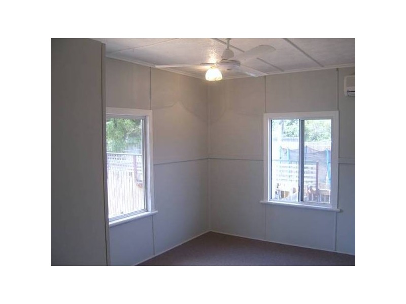 6 Miles Ave., Kelso QLD 4815