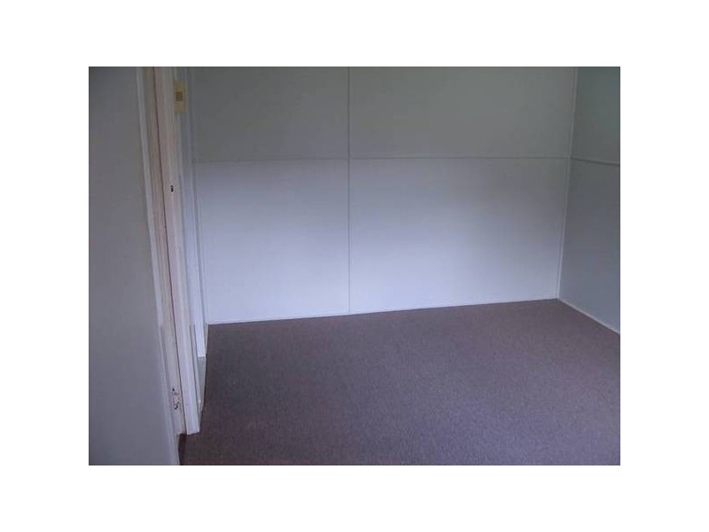 6 Miles Ave., Kelso QLD 4815