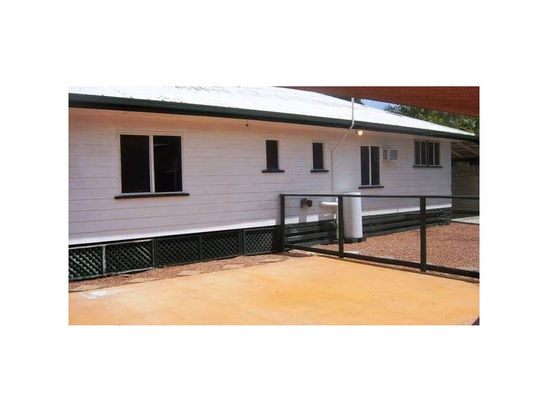 6 Miles Ave., Kelso QLD 4815