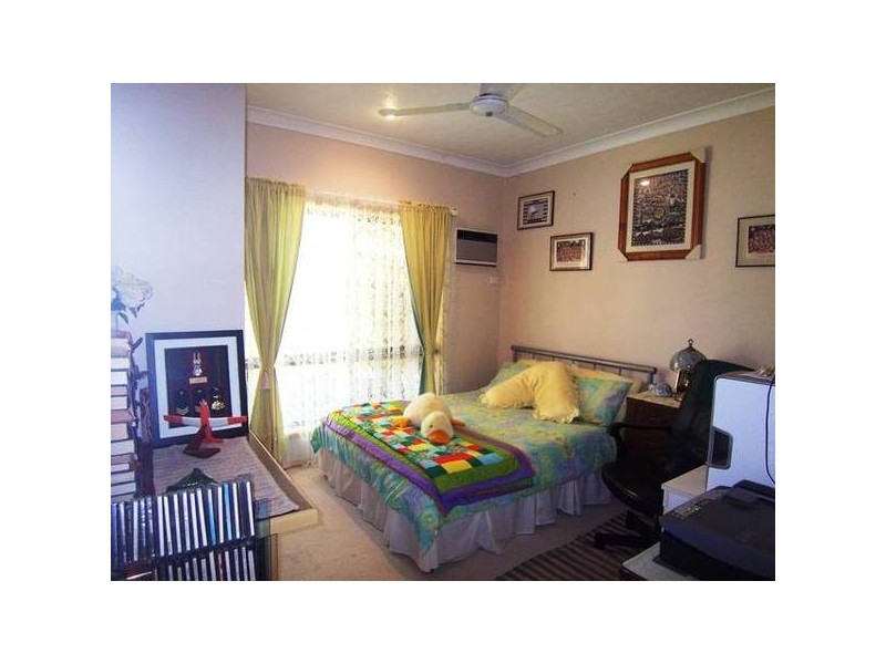 6 Oldenburg Place, Kelso QLD 4815