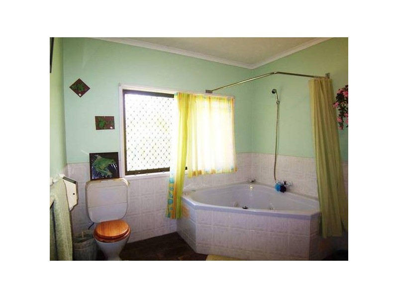 6 Oldenburg Place, Kelso QLD 4815