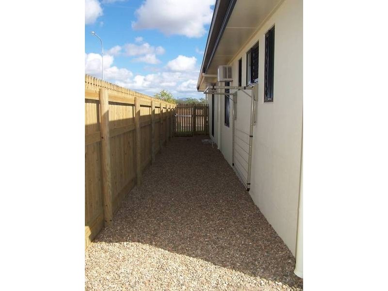 17 Aspley Dve., Kirwan QLD 4817
