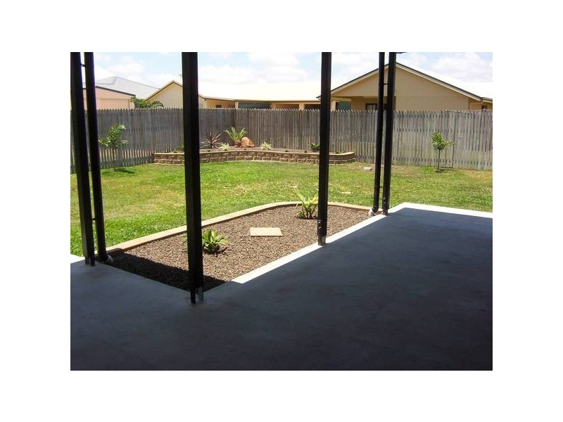 30 Squires Crescent, Kirwan QLD 4817