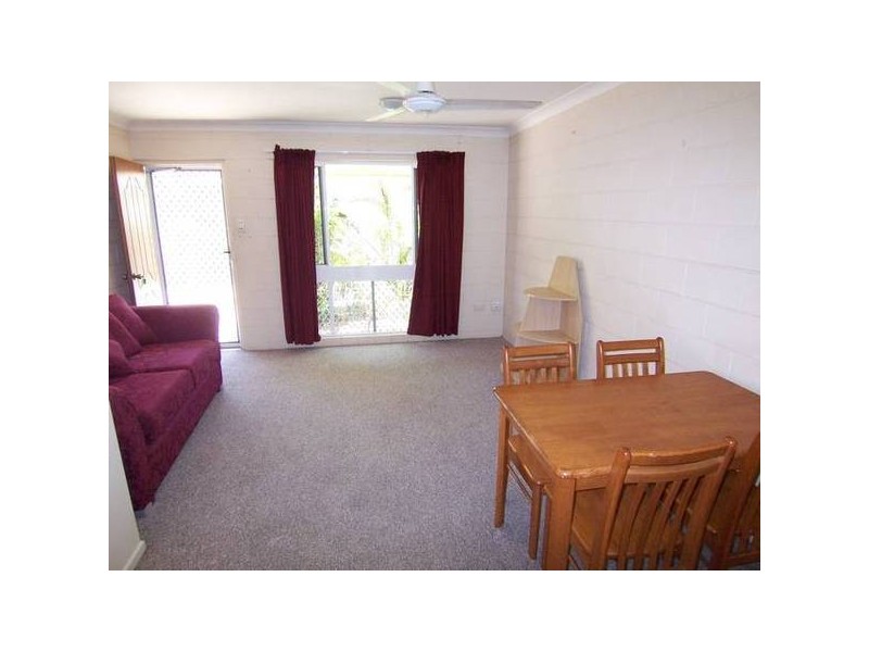 2/12 Sooning St,, Hermit Park QLD 4812