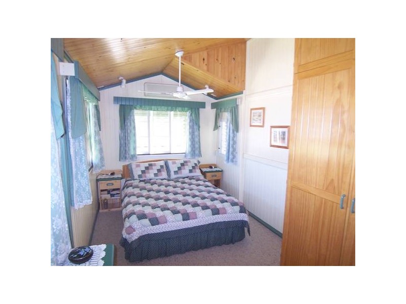 45 Hammett St., Currajong QLD 4812