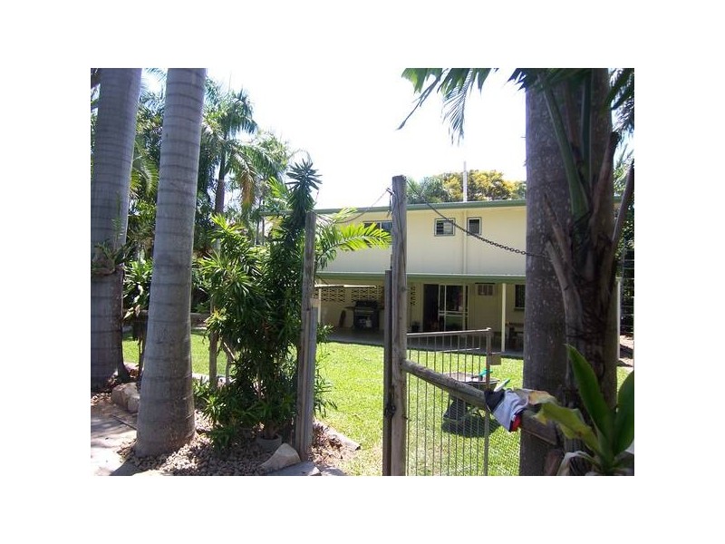 8 Deborah St., Kelso QLD 4815